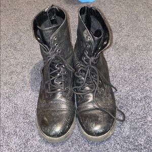 Steve Madden combat boots decent condition